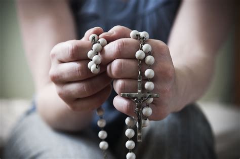 Rosary video - In this video you'll learn all about the Rosary.What is it? Where did it come from? Why Should we Pray it? And HOW do we pray it? Let’s start with Why pray i...